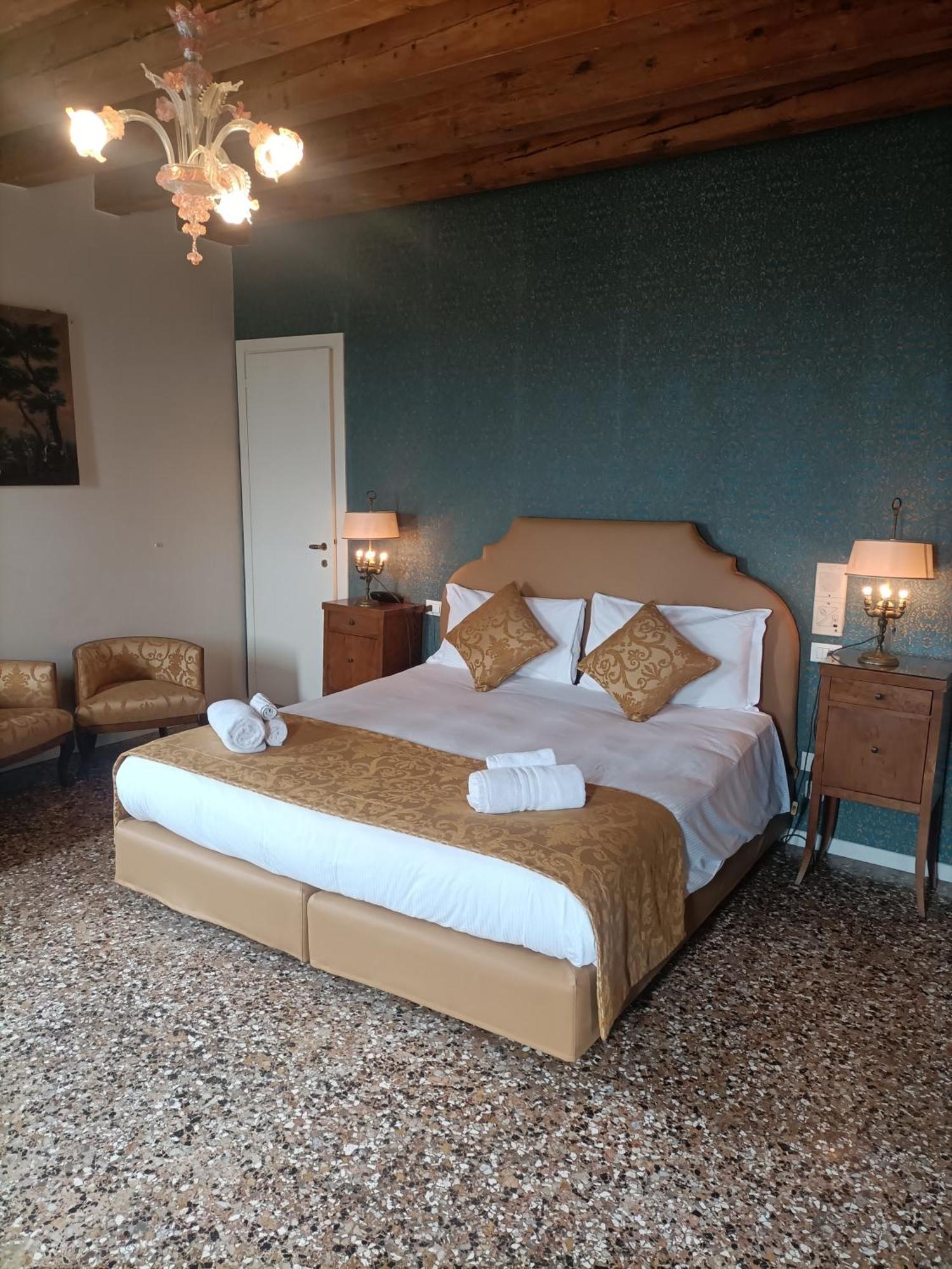 ונציה Locanda Ai Santi Apostoli מראה חיצוני תמונה